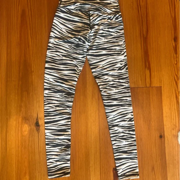DYI high waisted leggings - Picture 2 of 2